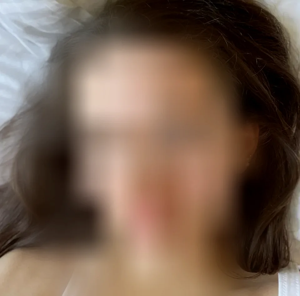 Lauren, 24