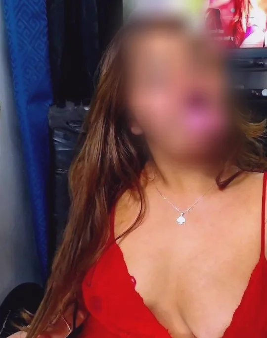 Lotte, 27