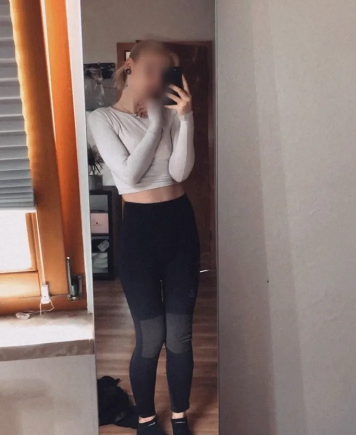 Merve, 23