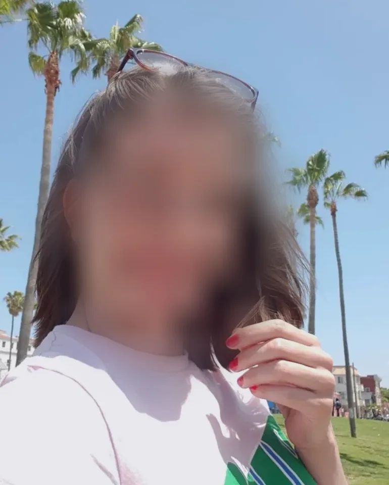 Sabine, 31