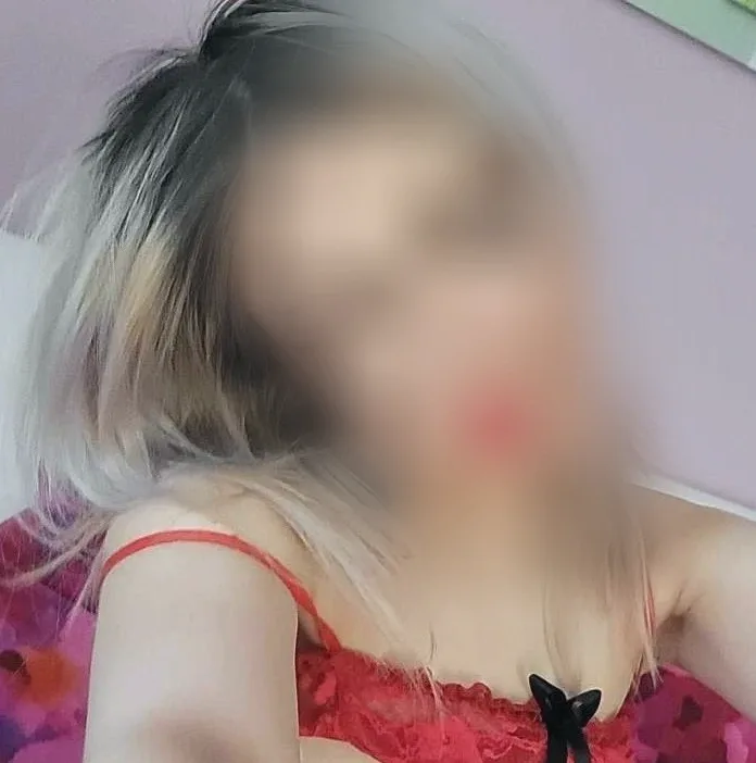 Sabine, 21