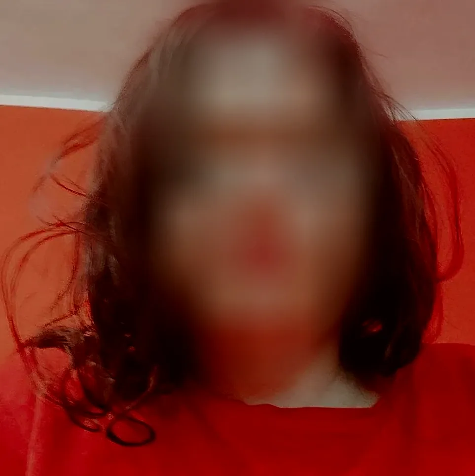 Vera, 37